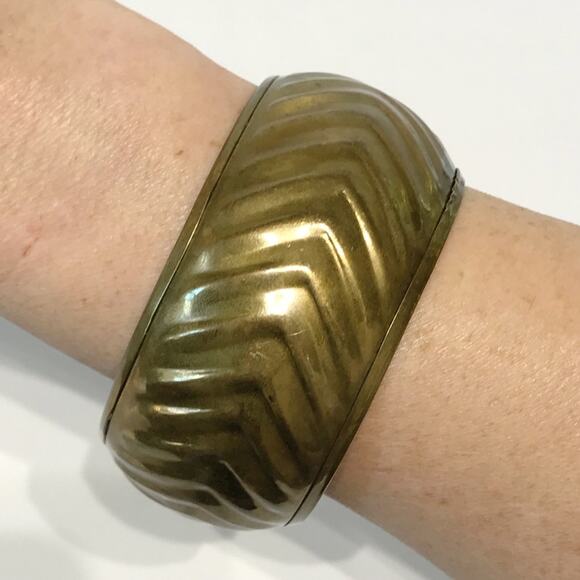 Vintage Brass Ribbed Bracelet Boho India Oversized Wide Chunky Puffy Bollywood - Picture 4 of 10